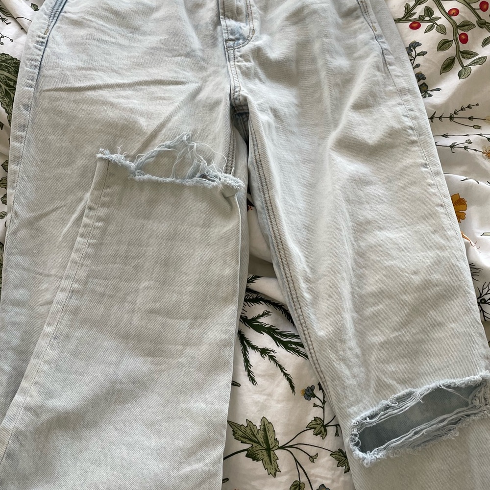 American Eagle mom jeans